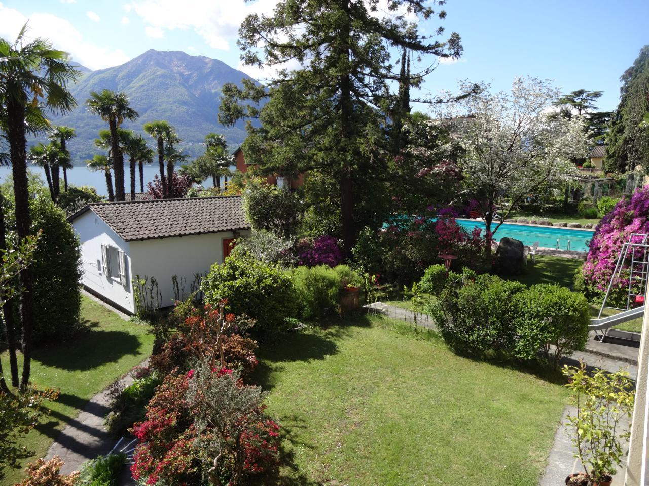 Eco-Casa Paradiso C, Schwimmbad, Garten und wunder Ferienhaus in der Schweiz