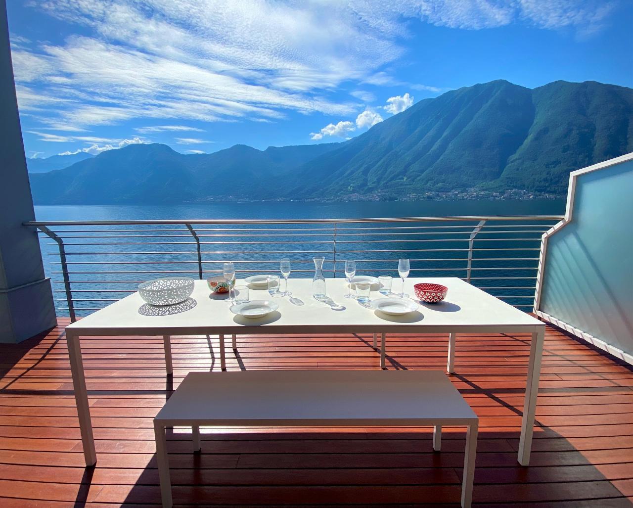 Magic Lake - mit sonniger Terrasse und fantastisch Ferienwohnung  Comer See - Lago di Como
